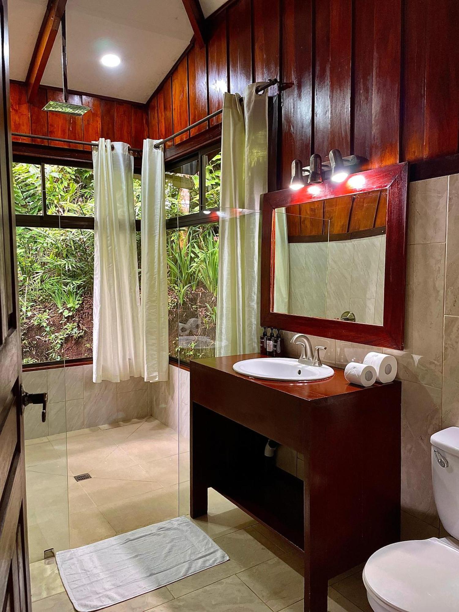 Heliconias Rainforest Lodge Bijagua Exterior foto